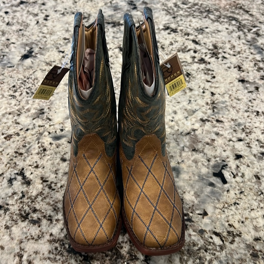 New with tags. Ropers. Size 2 little.